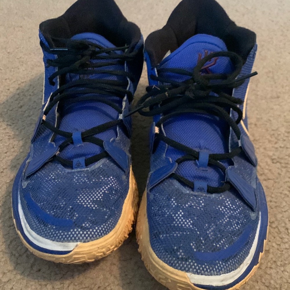 Kyrie shoes size 11